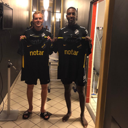 Signerad AIK Tröja inkl porträtt